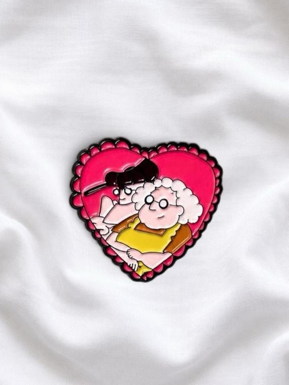 Cute Heart Grandma & Girl Enamel Pin - Hot Pink courage the cowardly dog